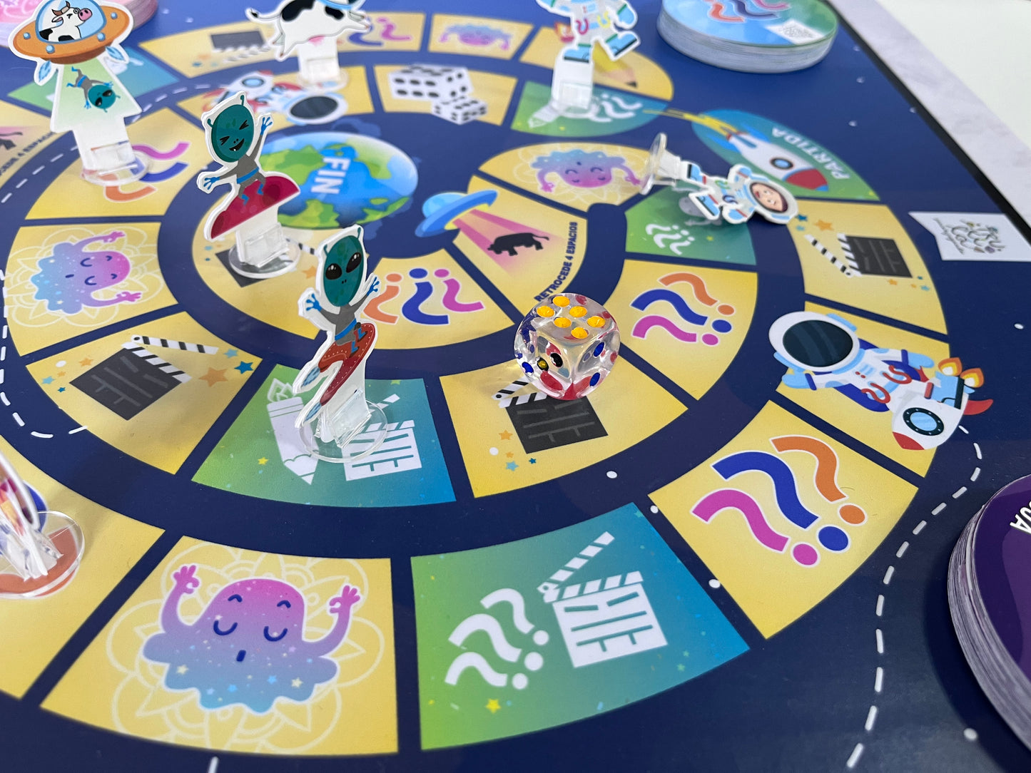 Truki Viaje Espacial – Juego de mesa – desde 4 años – emociones, autocontrol y conexión